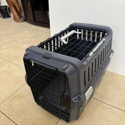 Every Yay 2 Door Pet Kennel Carrier Size: Small 