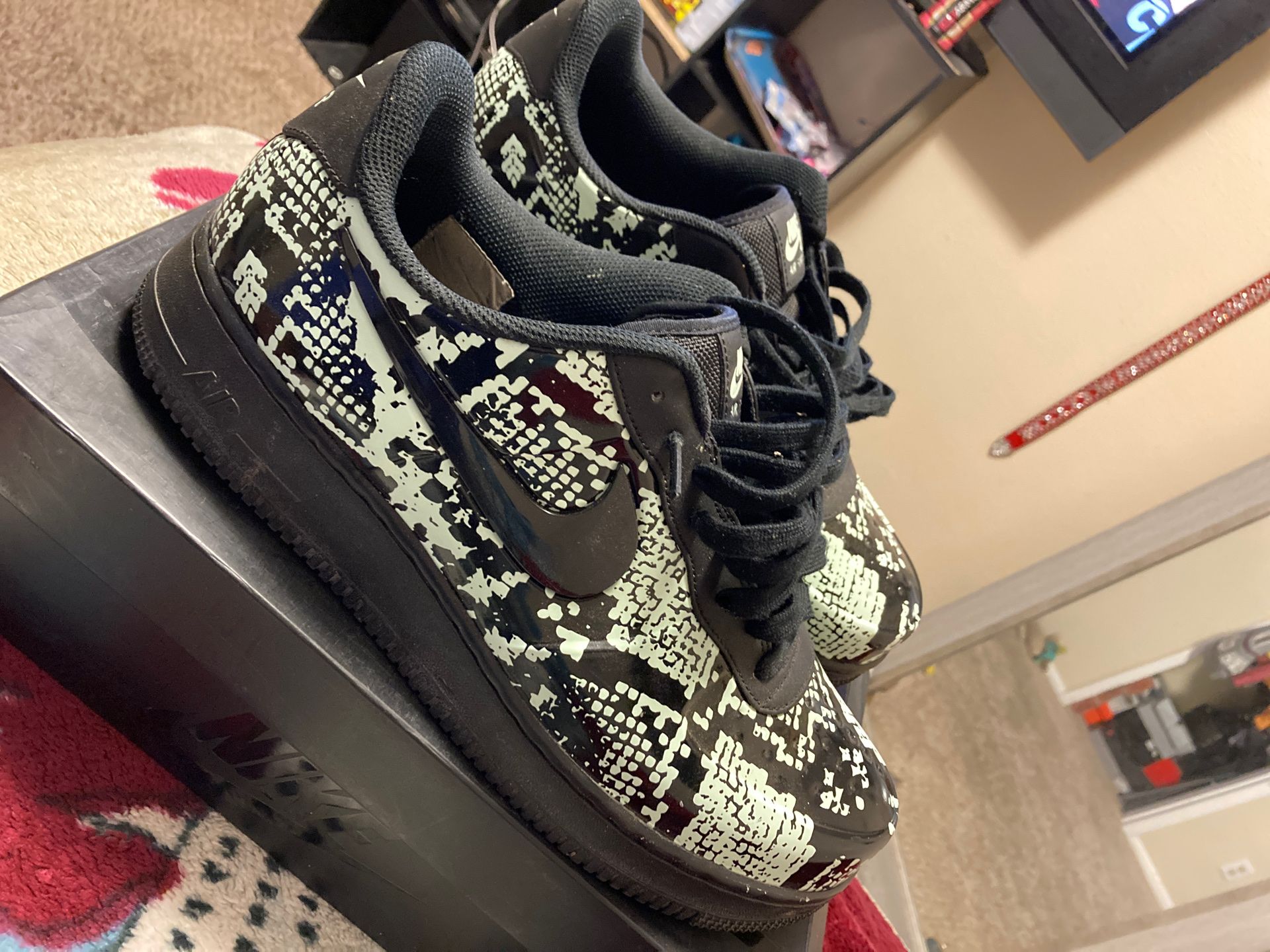 Snakeskins