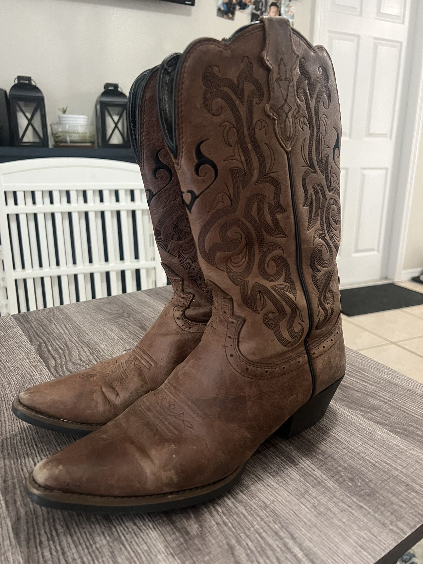 Justin Cowboy Boots Women’s Size 8.5