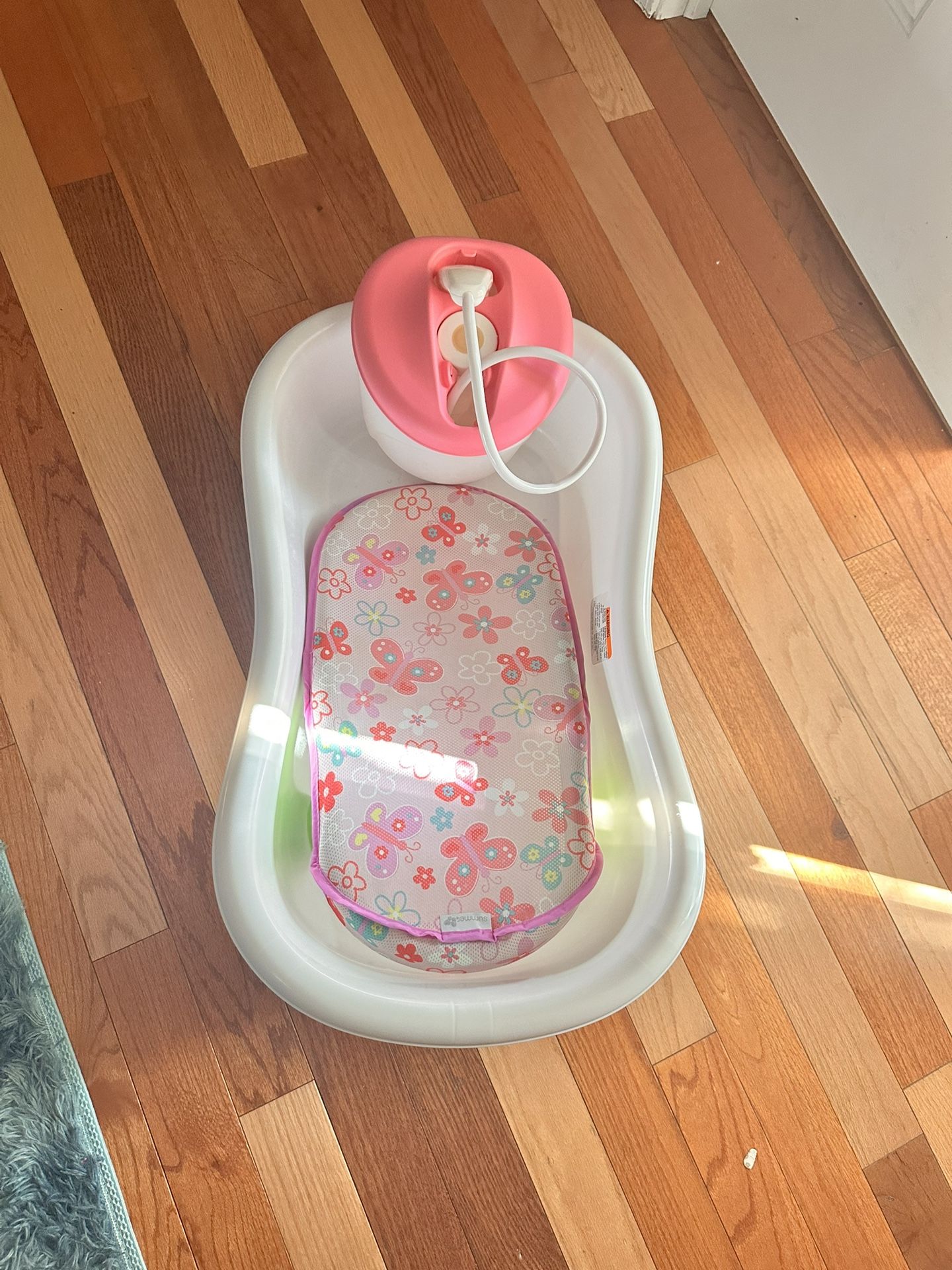 Summer Infant Newborn to Toddler Bath Center & Shower