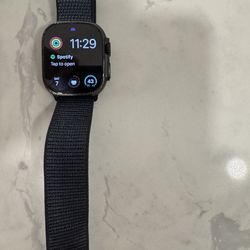 Apple Watch Ultra 2 – 49mm Titanium (GPS + Cellular) – Used
