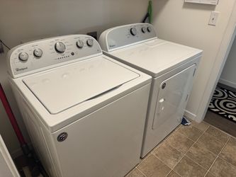 Whirlpool Washer and Dryer Set