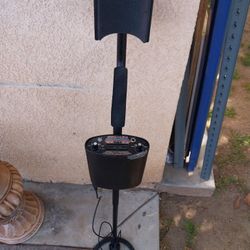 MTAL DETECTOR IN EXCELLENT CONDITION 