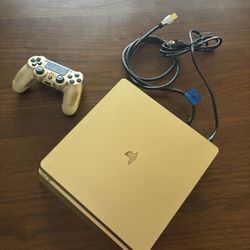 Sony PlayStation 4 Gold