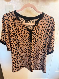 Leopard top