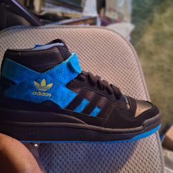 Brand New Adidas Forum Mid OG  Size 10 5