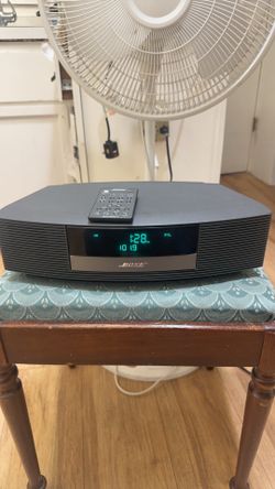 Bose Wave Radio II (Model AWR1B2) - Excellent Condition with Remote