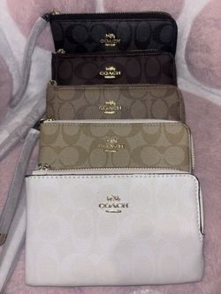 Wallets Coach 👜💕 Designerdropz .com 38 Each !