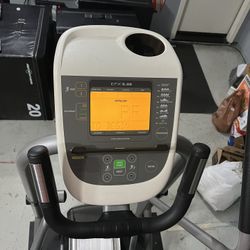 Precor EFX 5.25 Elliptical Machine