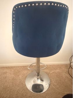 Vanity chair