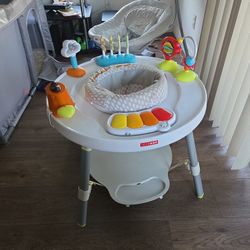 SKIP HOP Activity Chair