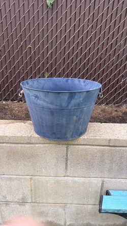 Blue Metal Galvanized Tub