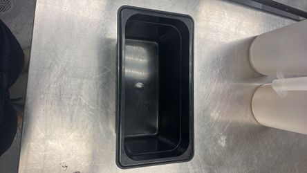 Plastic tray