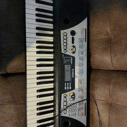 Yamaha Piano Keyboard