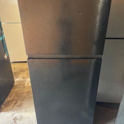 Top Freezer Refrigerator 