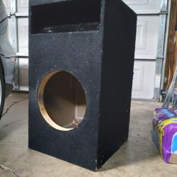 Kerf Ported Box Size Twelve Inch (30x 16x 18) Used - Still Very Solid 