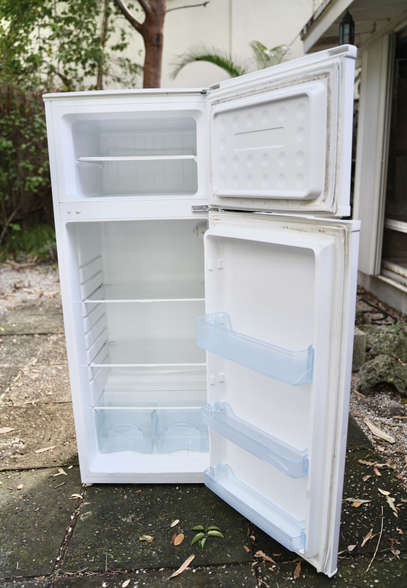Medium Fridge for Sale in Miami, FL OfferUp