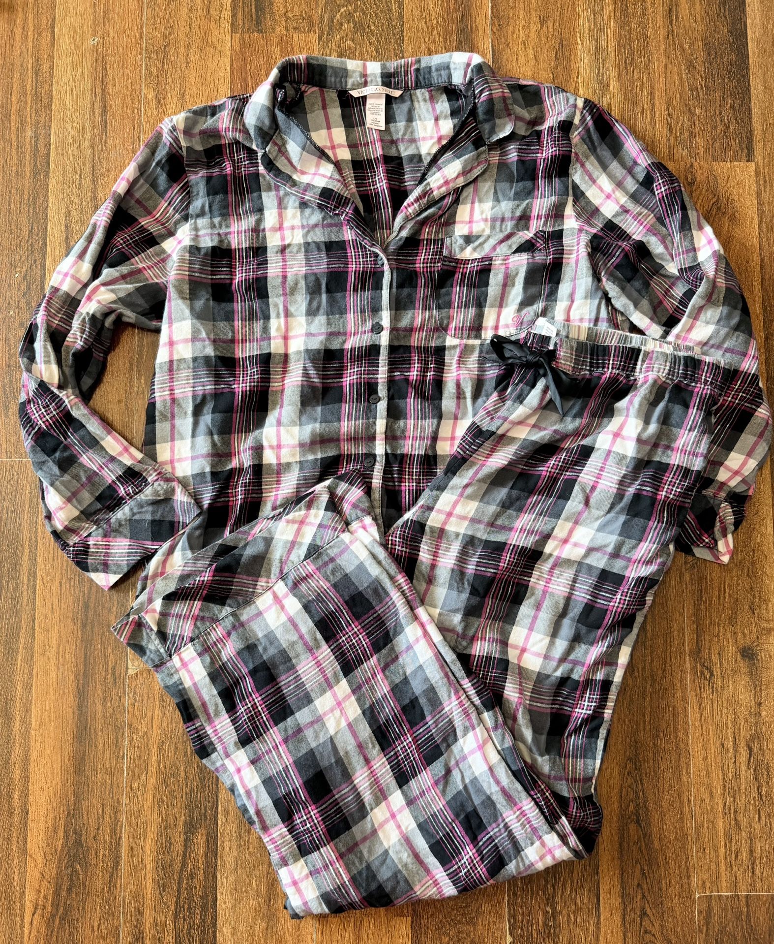 Victoria Secret Pajama Set