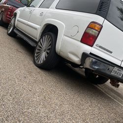 2003 Chevrolet Suburban