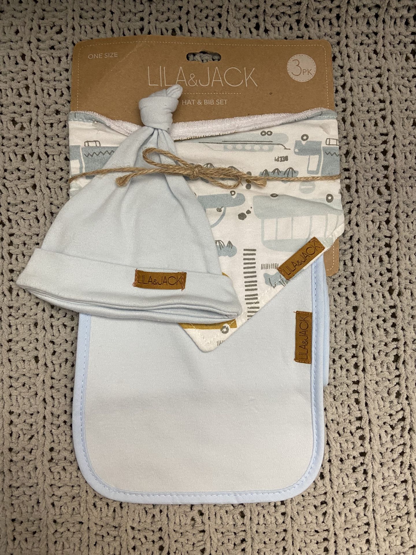 Brand New Lila And Jack Hat And Bib Set