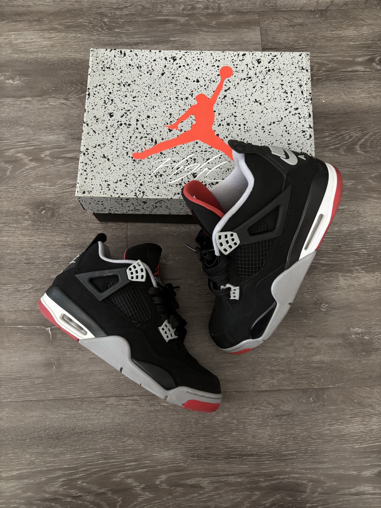 Jordan 4 “bred”