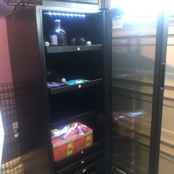 Refrigerator /wine Fridge 