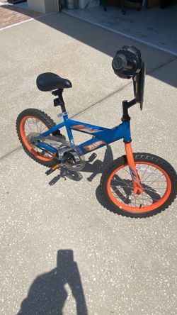Boys 16" Hot Wheels BMX Bike – Great Condition!