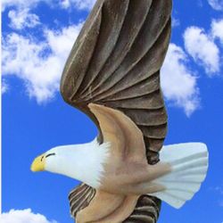 Vintage Large 17" Ceramic Soaring Eagle with Wall Dwellings STATUE/ LIGHT Nice!  