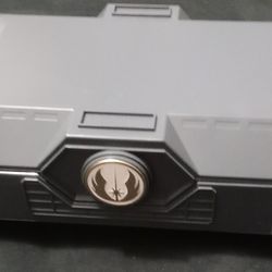 Stellan Gios Legacy Lightsaber Star Wars Galaxy’s Edge Disney Parks Bundle
