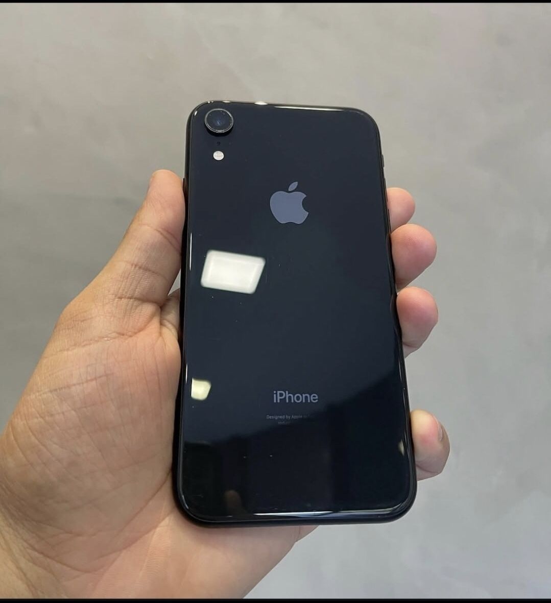 iPhone XR Unlocked With Warranty