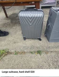 Large Hard Shell Spinner Suitcase