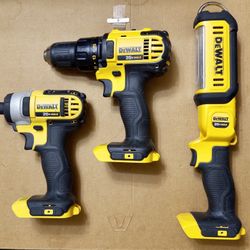 Dewalt 3 Tool Set Impact/Drill/Job Light $140 NADA MENOS-NO LESS