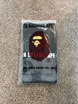 Good graphite bape shirt need gone ASAP🔥