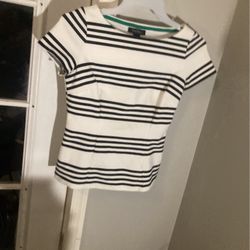 White House Black Mkt Top