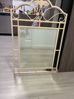 Espejo Nuevo de sala del dorado funiture moderno 25$