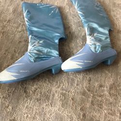 New Frozen Boots