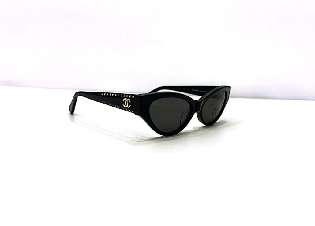 New CHANEL CATEYE Black