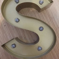 S sign needs batteries