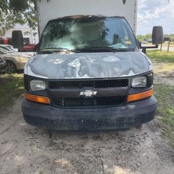 Chevrolet Express Box Truck