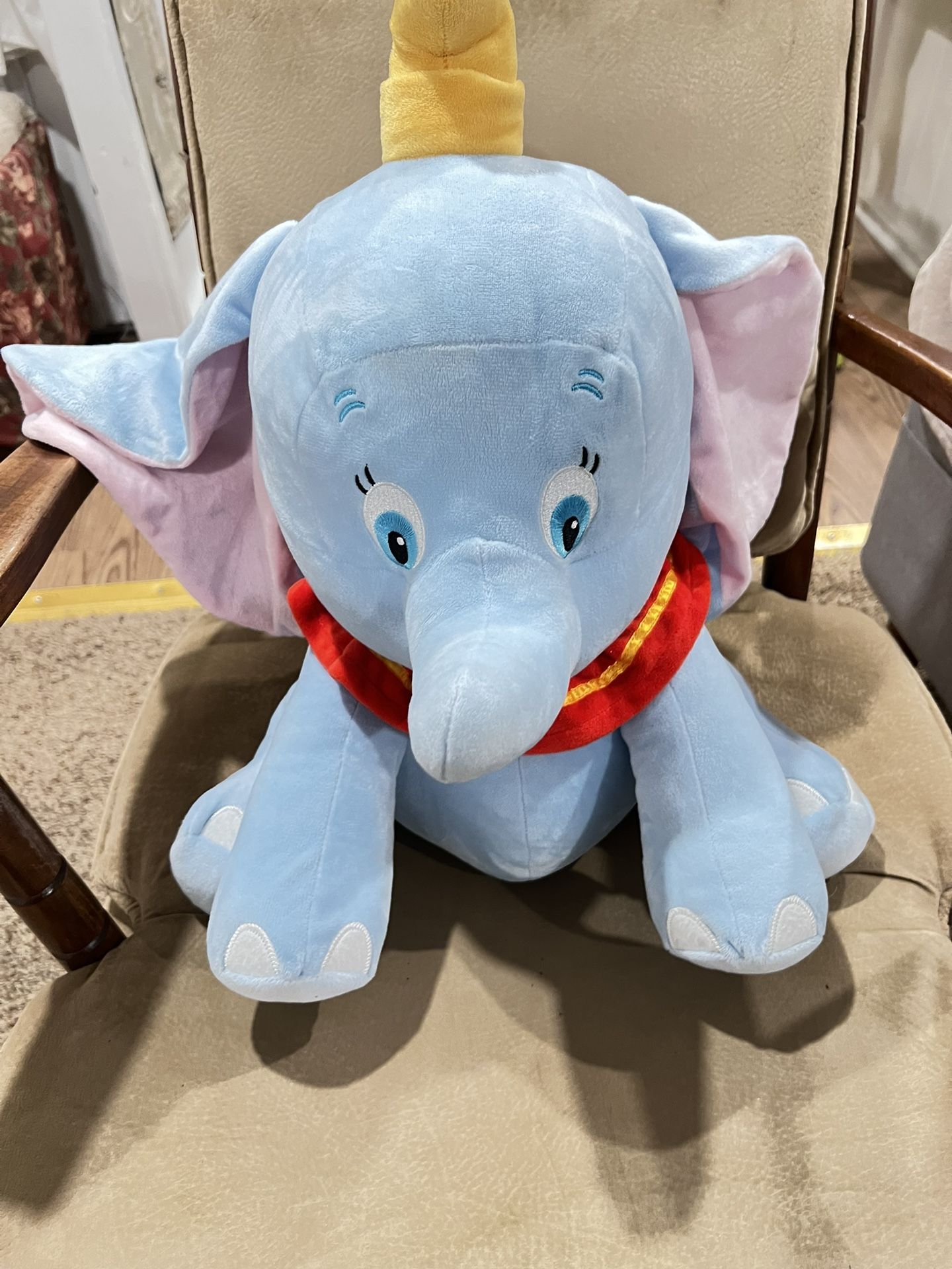 Disney Dumbo 18 inch Plush