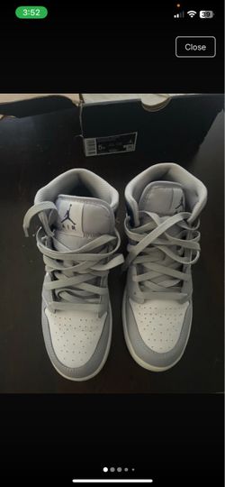 Women’s Size 7 or Boys 5Y Air Jordan 1s
