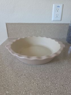 New never used Pampered Chef Pie Dish