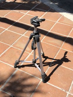 Sunpak 6464 Video/Photo Aluminum Tripod