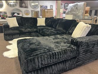 (CUSTOM) Black Plush Sectional Sofa with Ottoman