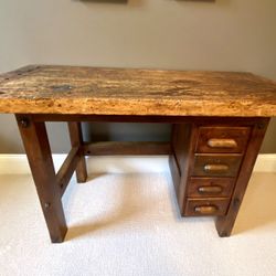 Working Desk