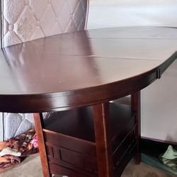 Dining table set