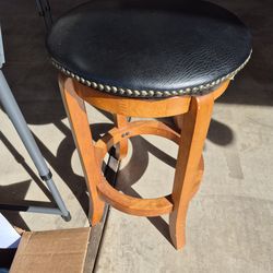 Stools 2 wood and leather swivel