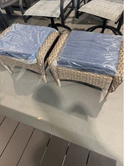 New-New-Set of 2 Ottoman for outdoor