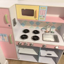 Play Kitchen 