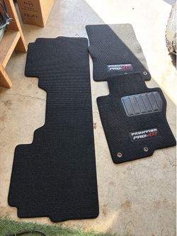 New nissan frontier floor mat